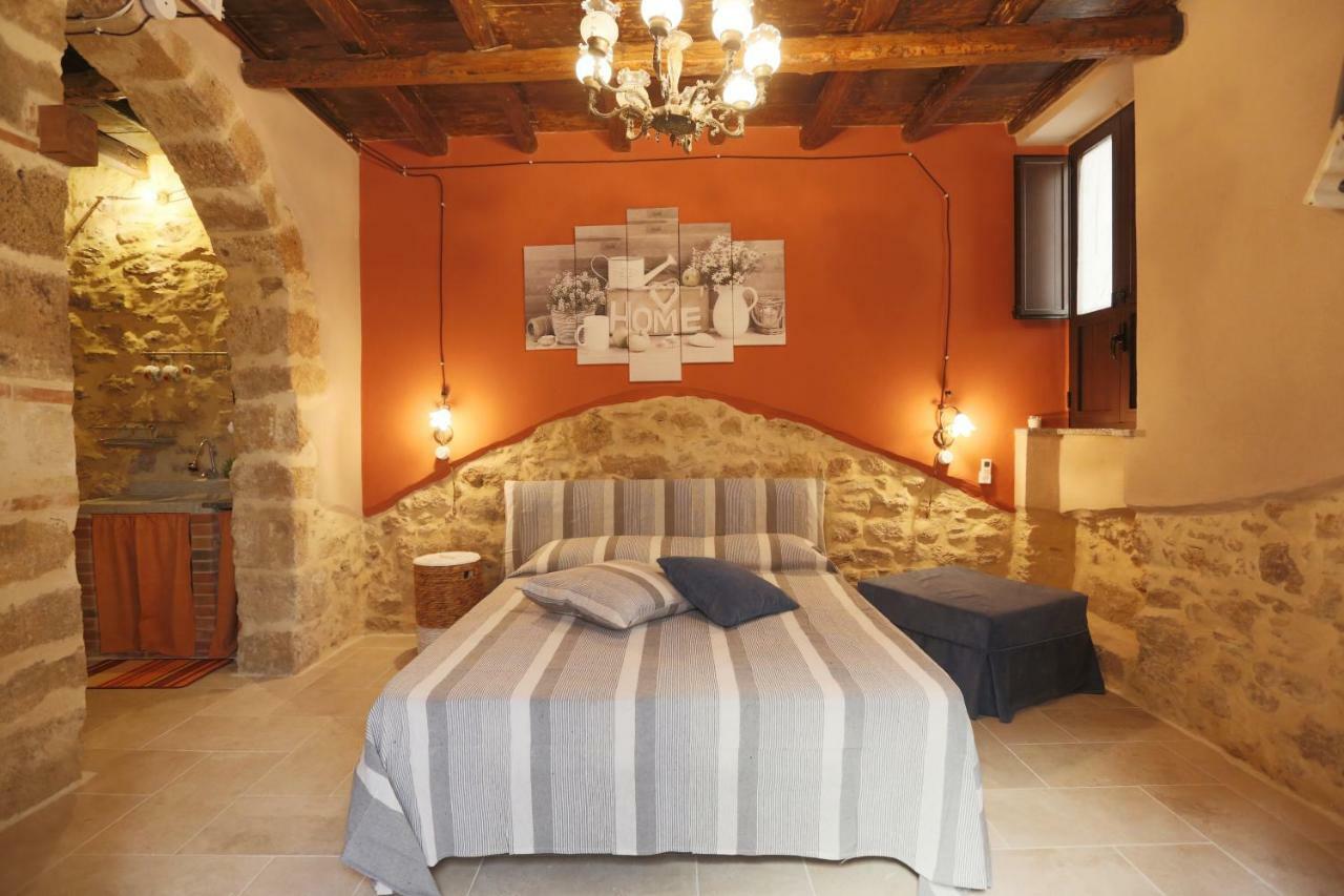 Il Palazzetto Del Pescatore เอากุสตา ภายนอก รูปภาพ